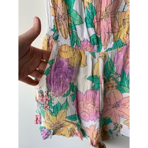 XS | Billabong | cute summer beach romper - Picture 2 of 11